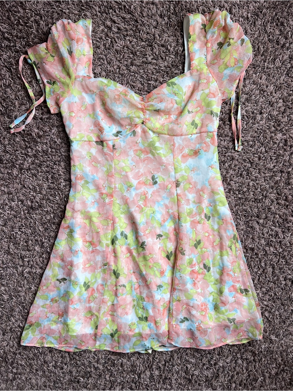 City Studio Size Small Pastel Floral Mini Dress with sweetheart neckline